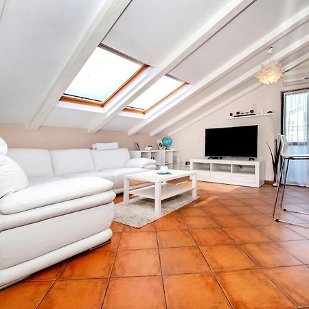 Apartment Camelia Rovinj Bagian luar foto
